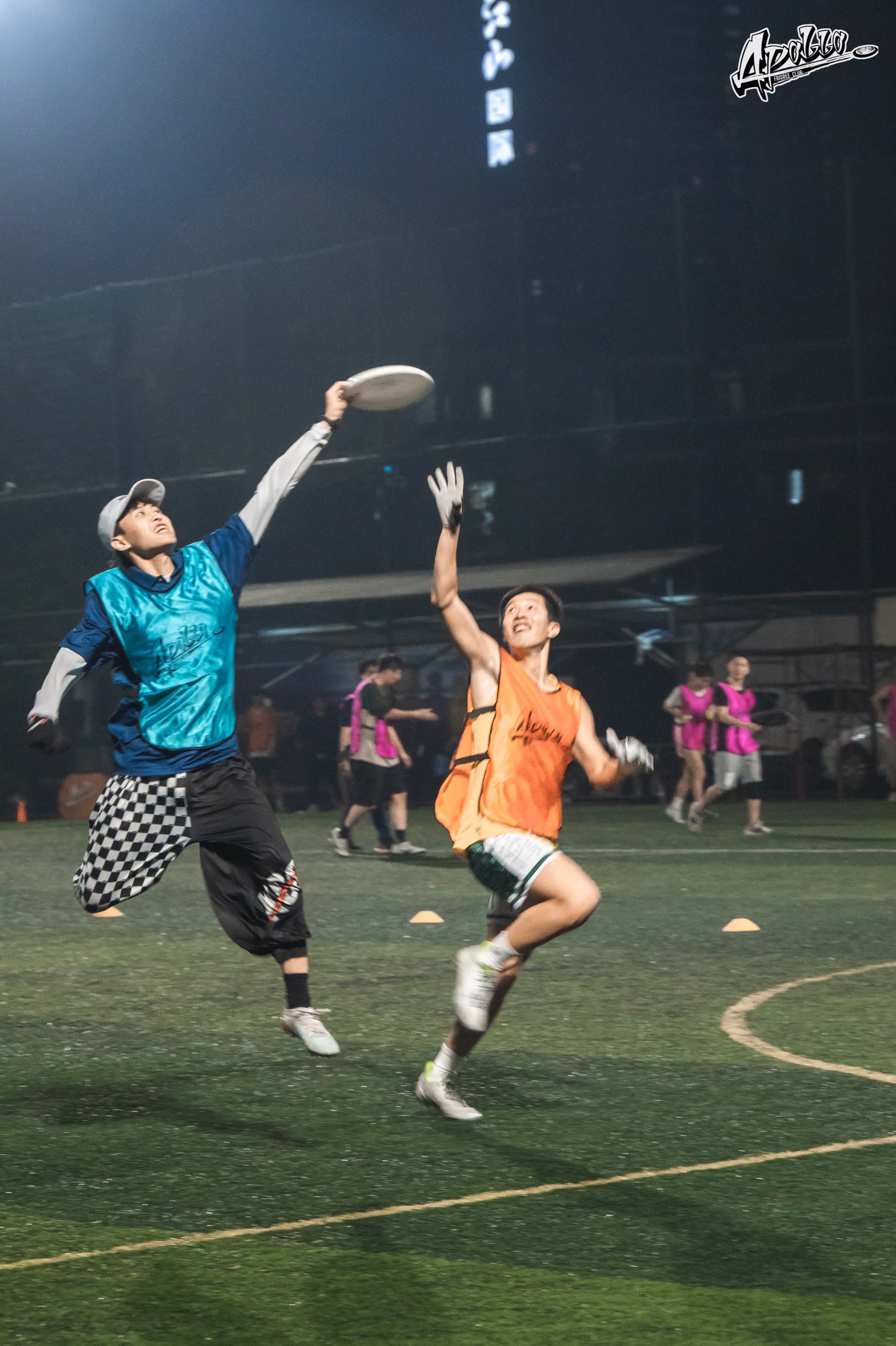 体育盛宴：劲爆瞬间引万人瞩目