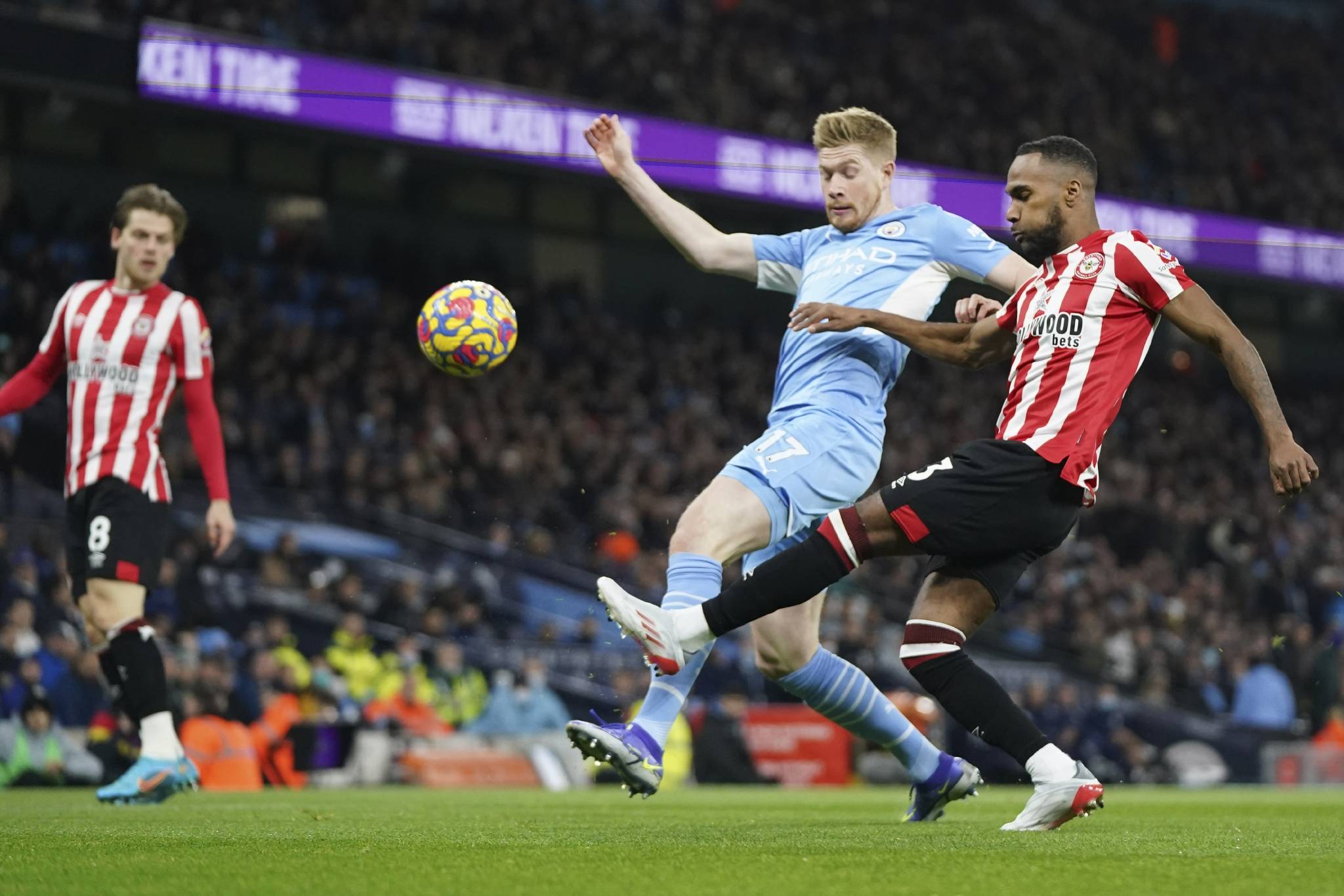 曼城俱乐部将与多特蒙德进行一场激烈的足球对战