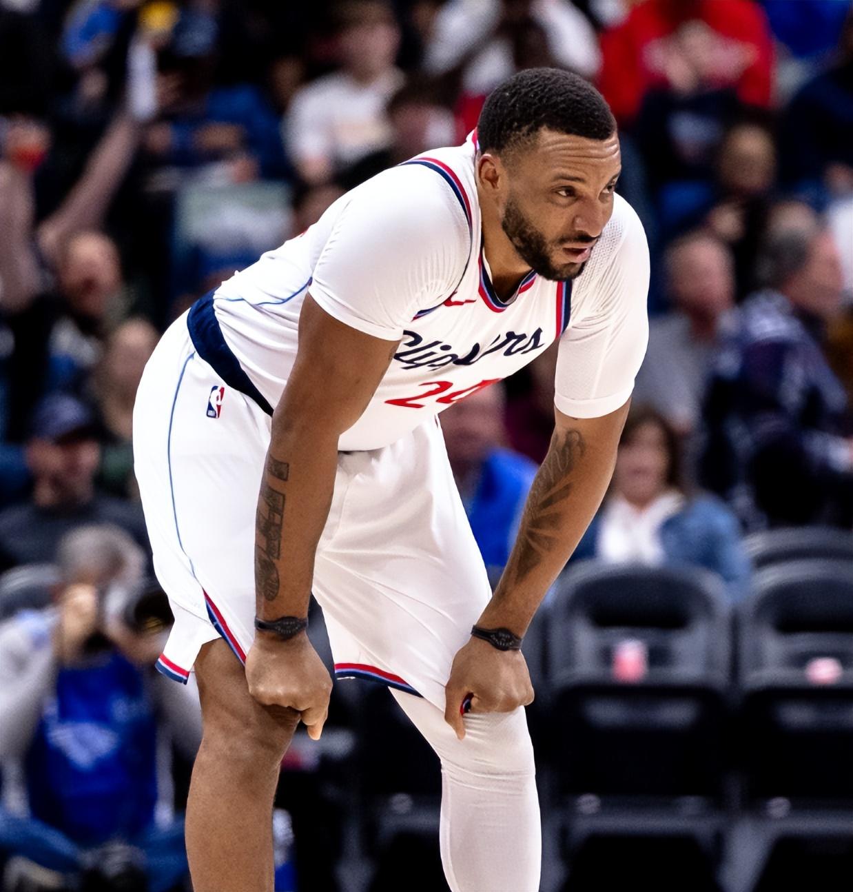 快船防守核心再添伤患，季后赛前景堪忧的简单介绍