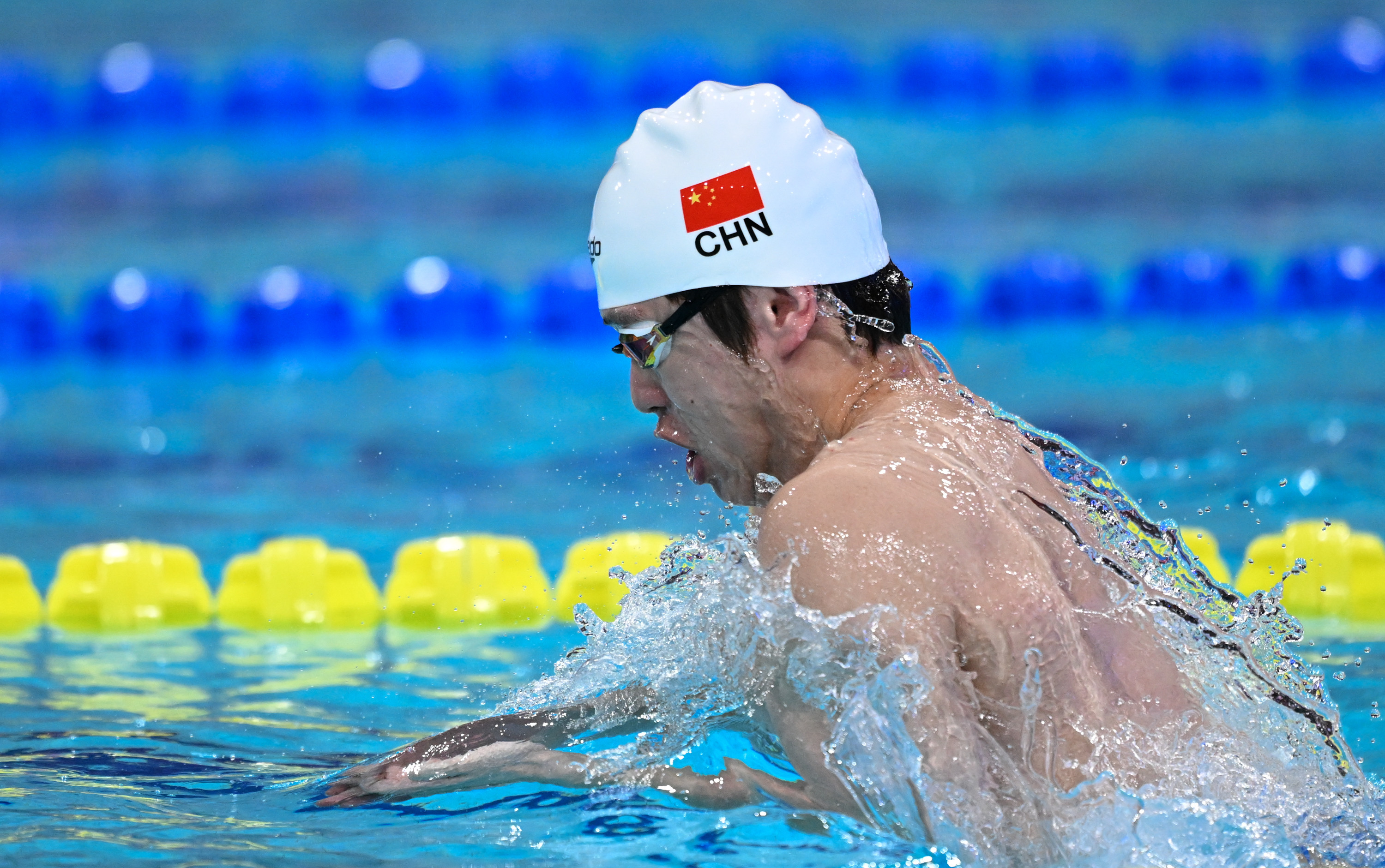 瑞典选手冲刺成功，获得米混合泳季军的简单介绍