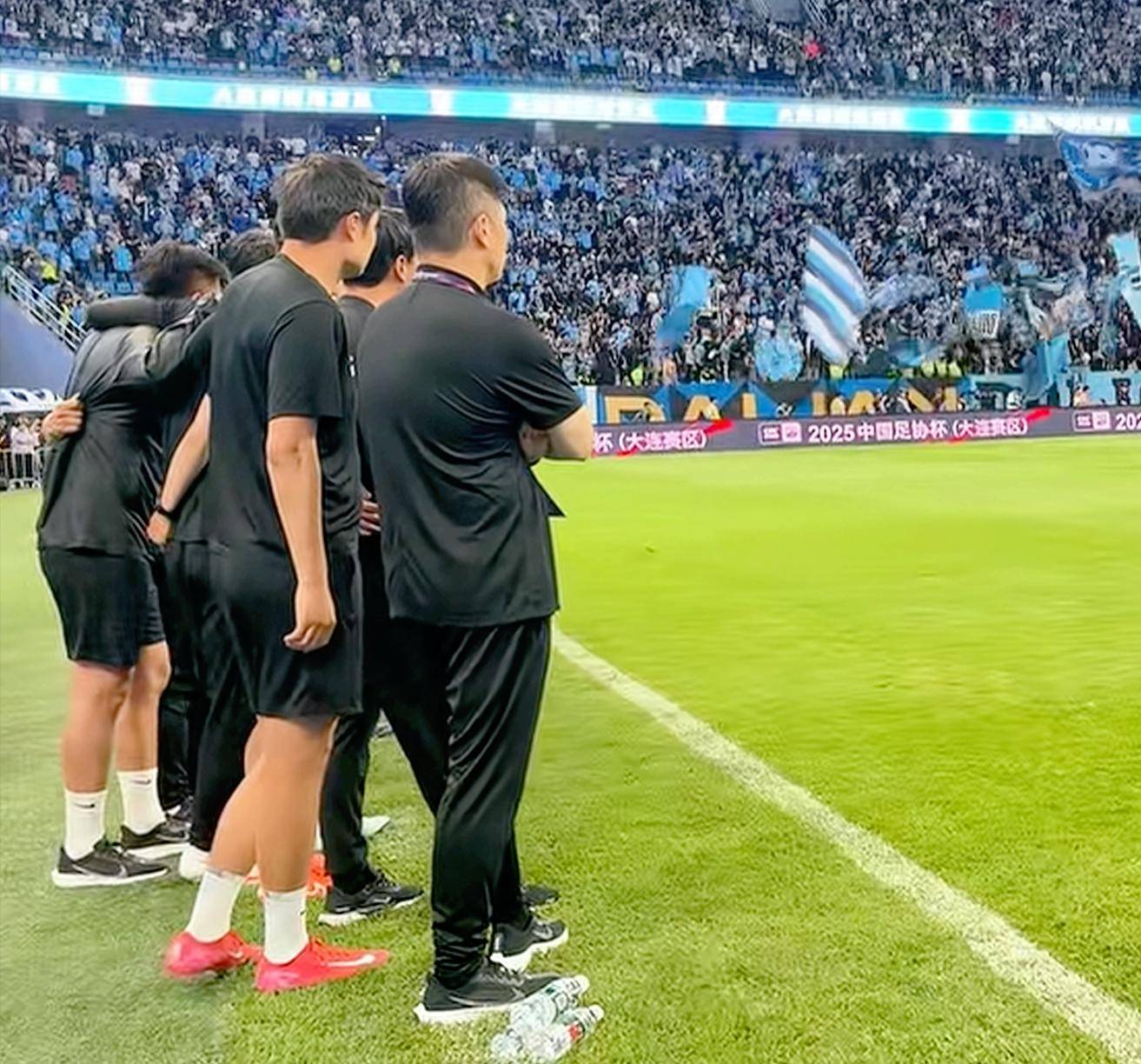 开云下载-强队连胜引发球迷狂热，全民关注的简单介绍