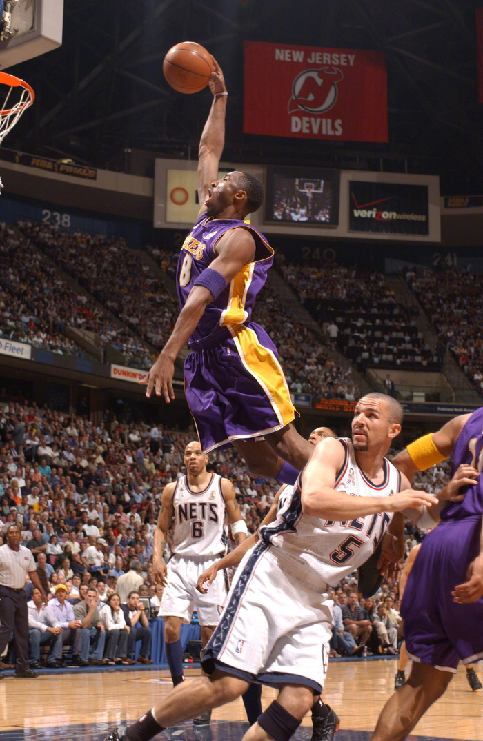 篮网击败湖人，终结对手连胜