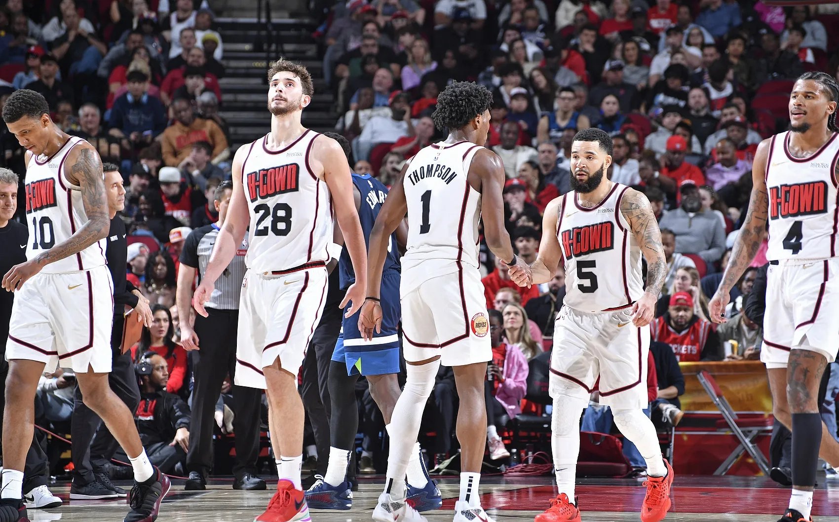 魔术队遭逆转，触发季后赛危机