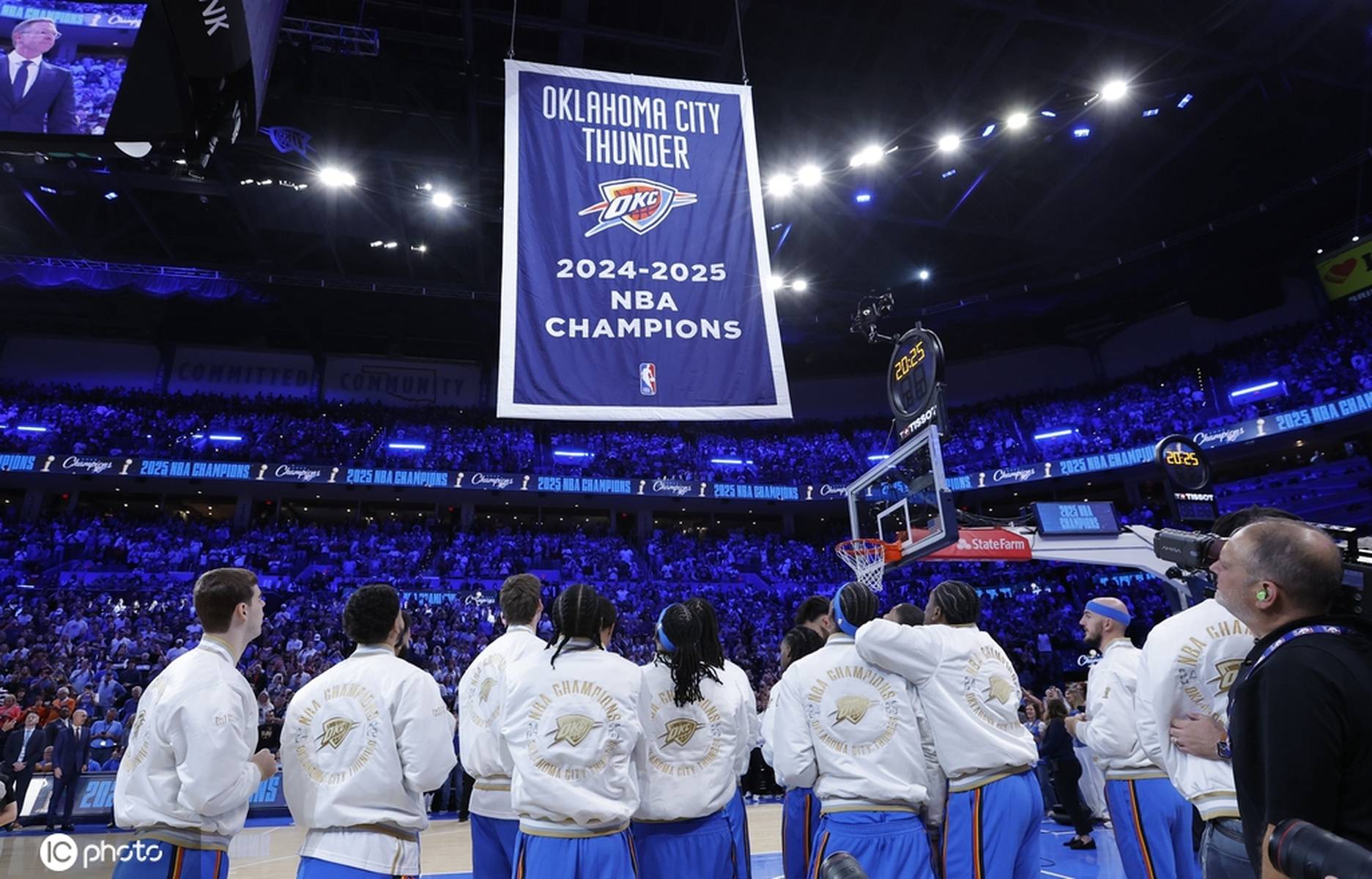 火箭胜雷霆，系列赛将继续争胜