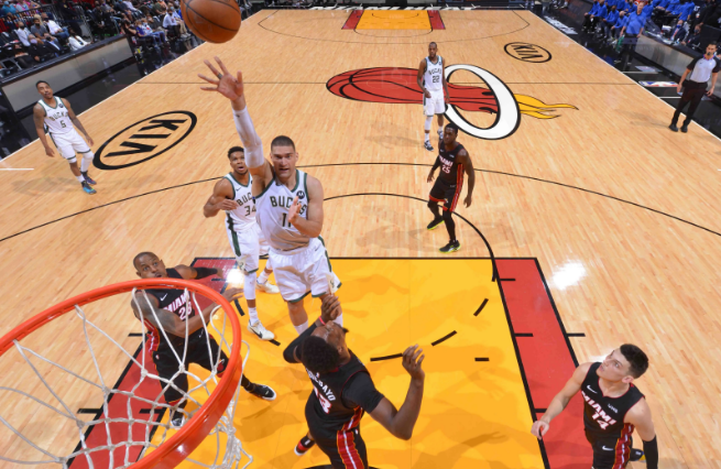 猛龙横扫浙江队，莫兰特扛起全队的简单介绍