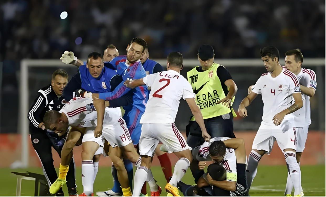 英格兰翻盘荷兰，苏亚雷斯点燃赛场