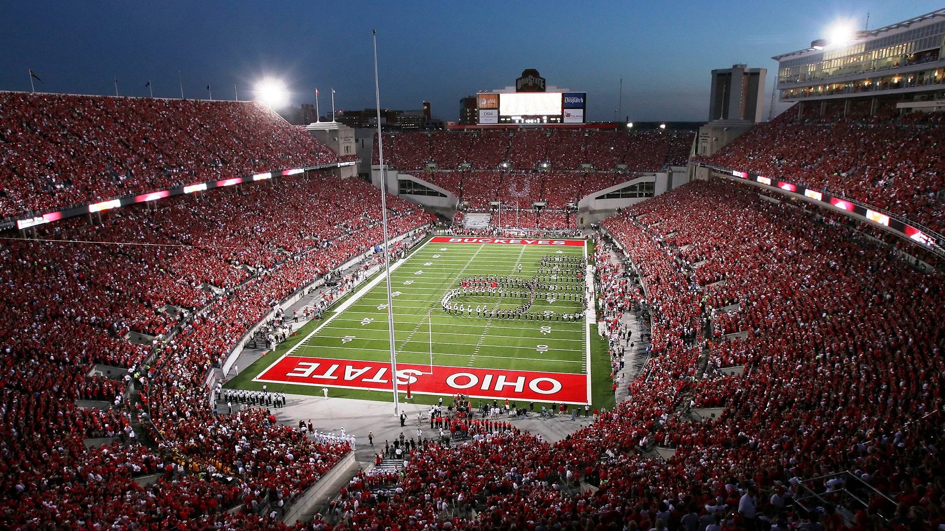 双焦点叙事，当意甲的越位哨声与步行者的逆转三分在同一个夜晚回响